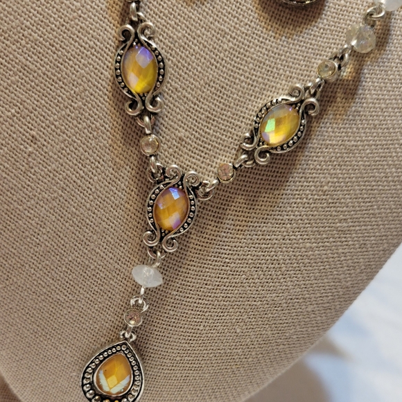 Avon 2007 Village pastel Necklace and earring set. Yellow tear drop pendant - Picture 4 of 7